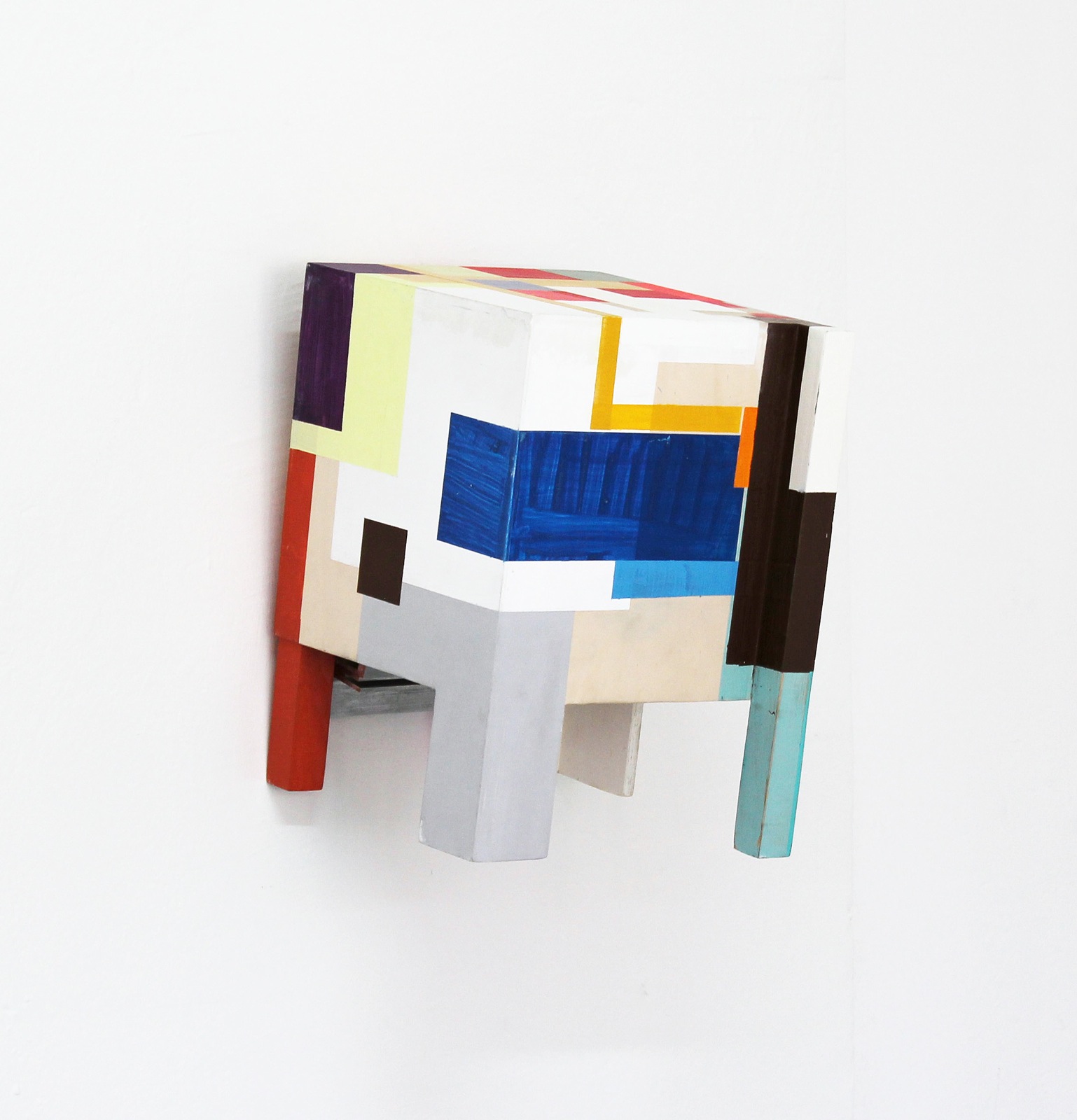 "Look or sit!", 44x30x33 cm, Acrylfarbe, Holz, 2014